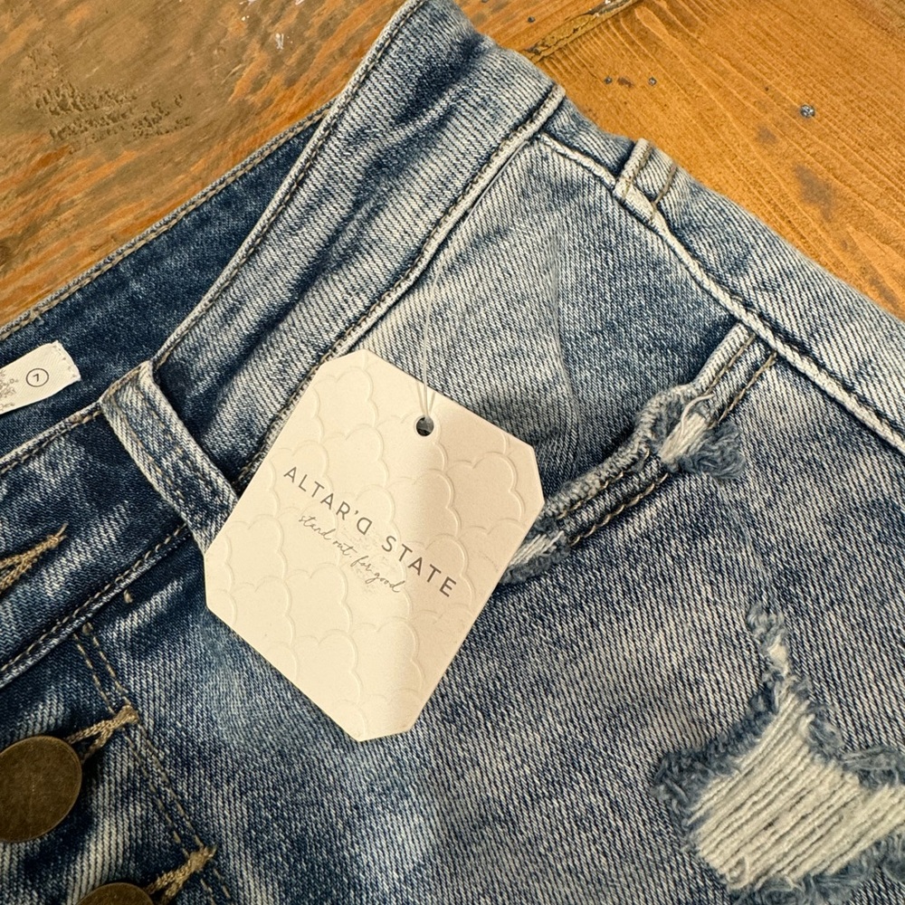 Altar’d State NWT Womens’s Jeans Size 7 Brand New With Tags
